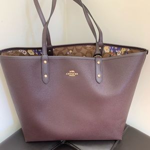 Large coach tote